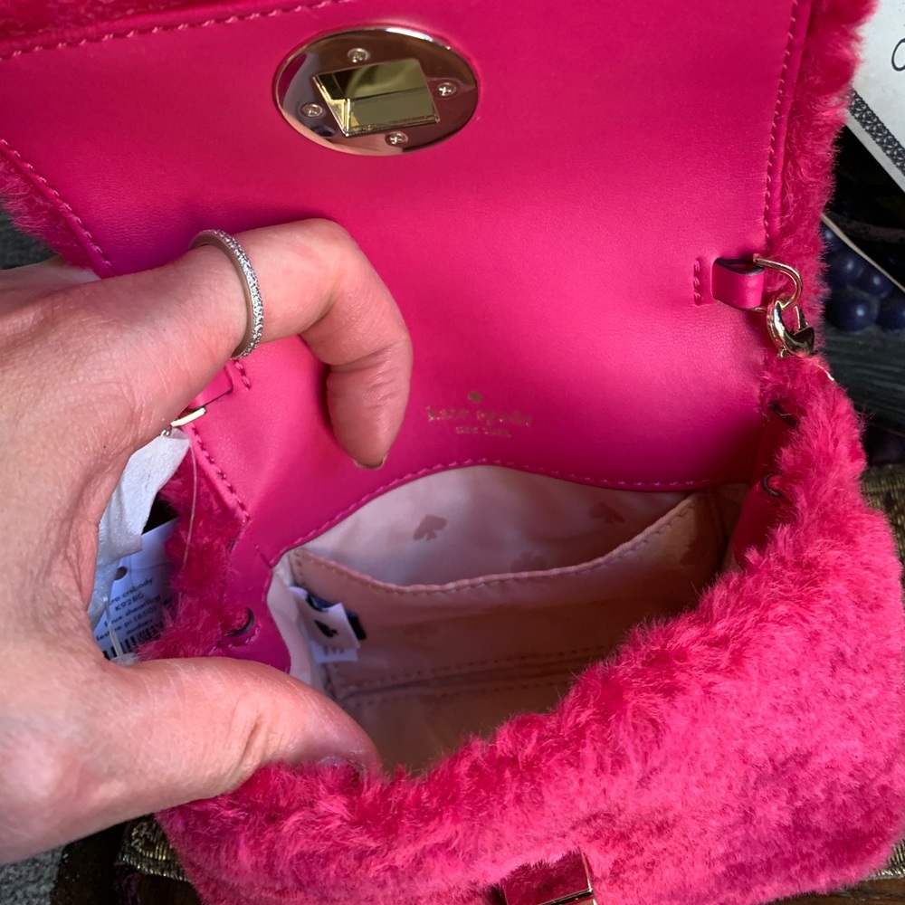 Authentic KATE SPADE FAUX FUR TURNLOCK Small CLUTCH/Crossbody - Picture 3 of 15